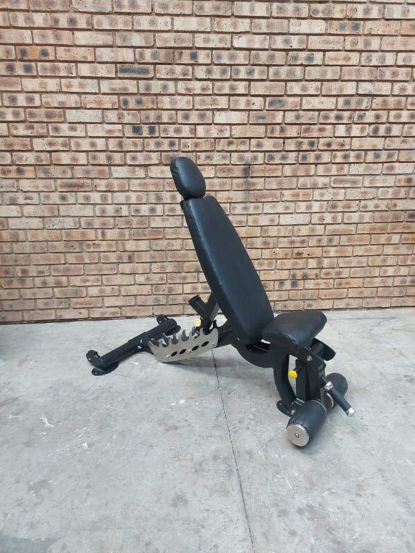 commercial-adjustable-bench-600x800-2207844